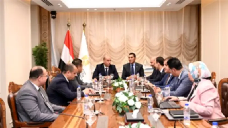 تعاون بين الشباب والرياضة والعمل لربط التدريب باحتياجات سوق العمل