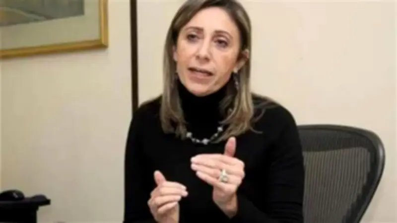 وزيرة الثقافة تنعي زوج نيفين الكيلاني وتتقدم بالعزاء