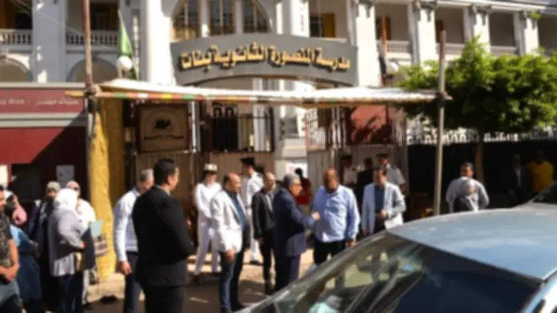 محافظ الدقهلية يتفقد لجان امتحانات الثانوية العامة ويشدد على منع الغش