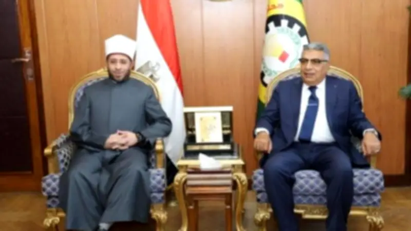 محافظ الدقهلية يستقبل وزير الأوقاف لمناقشة رسالة دكتوراة بجامعة المنصورة