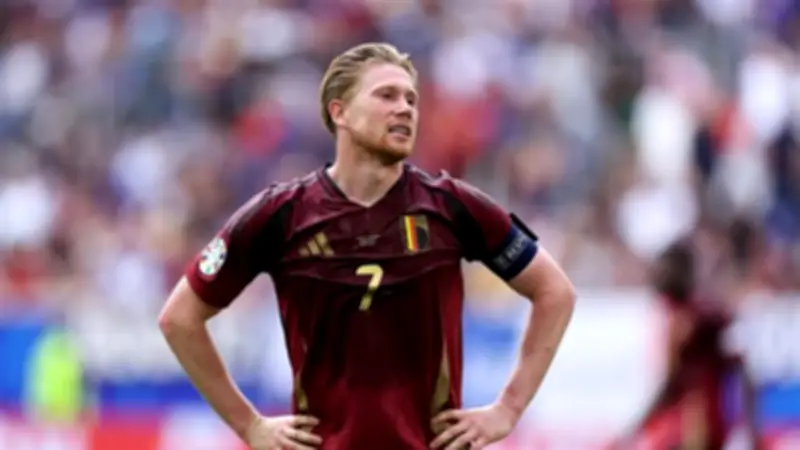 دي بروين يتحدث عن مواجهة محمد صلاح ومرموش في كأس العالم