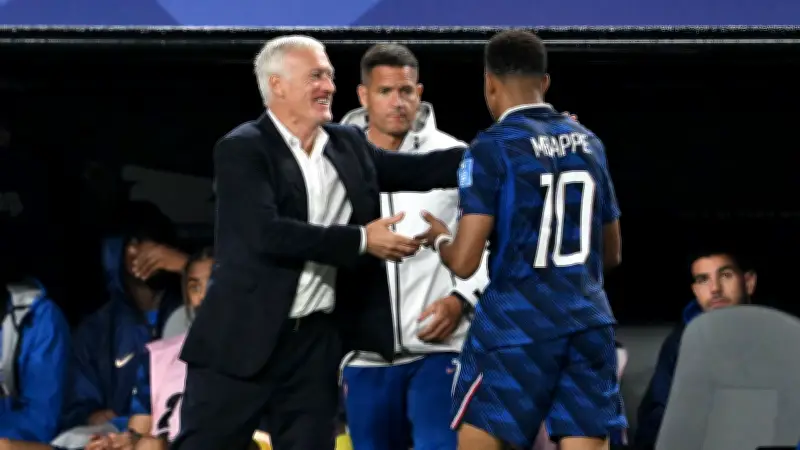 ديشامب: مبابي سيحرق أرقام ميسي ورونالدو بعد ثنائية العراق