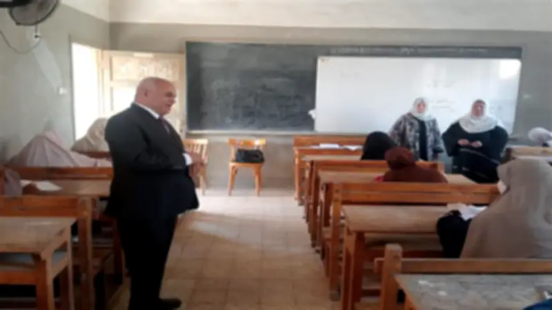 انضباط وهدوء في امتحان التاريخ للقسم الأدبي بالثانوية الأزهرية بسوهاج