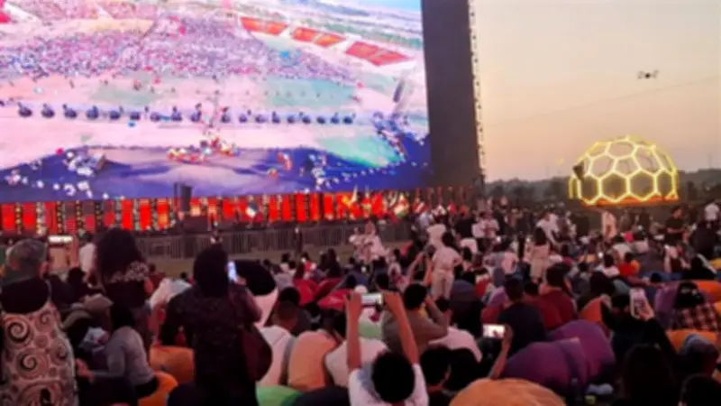 أعلام الدول تزين ساحة EFZ في العاصمة الإدارية مع انطلاق حفل افتتاح كأس العالم 2026
