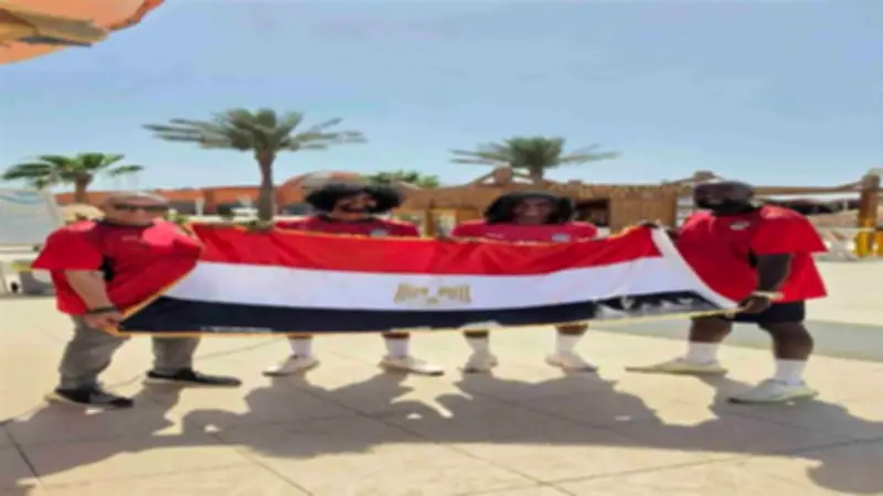 مباراة مصر وبلجيكا تبهج سياح مرسى علم.. ألوان الفرحة على الوجوه