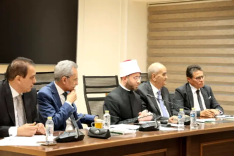 وزير الأوقاف: حلول جذرية عاجلة لمشاكل وقف عبد المنعم ولا مساس بحقوق المواطنين