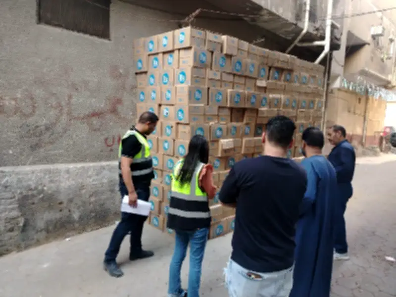 ضبط 4.5 طن مقرمشات بألوان محظورة ولحوم فاسدة في حملات سلامة الغذاء أسبوعياً
