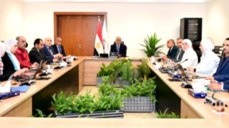 وزير الري يتابع تطوير مصلحة الميكانيكا والكهرباء ومحطات الرفع