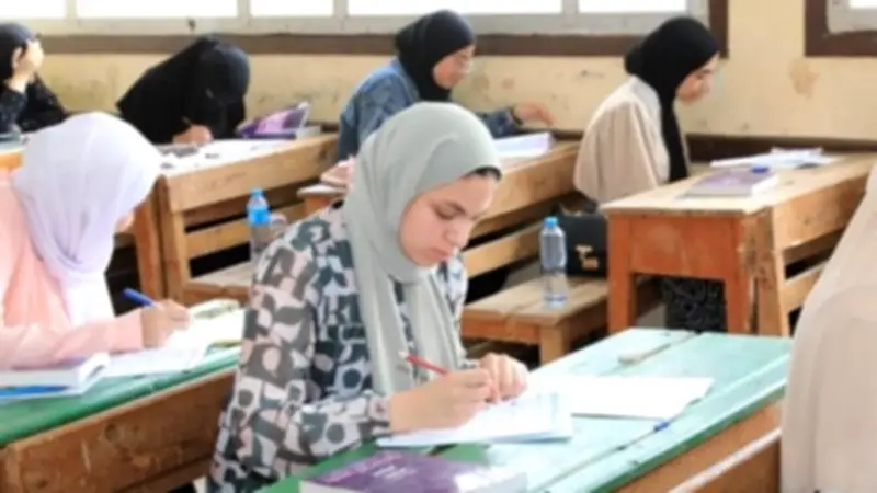 أمهات مصر تحذر طلاب الثانوية العامة: لا تستهينوا بمواد غير المضافة للمجموع