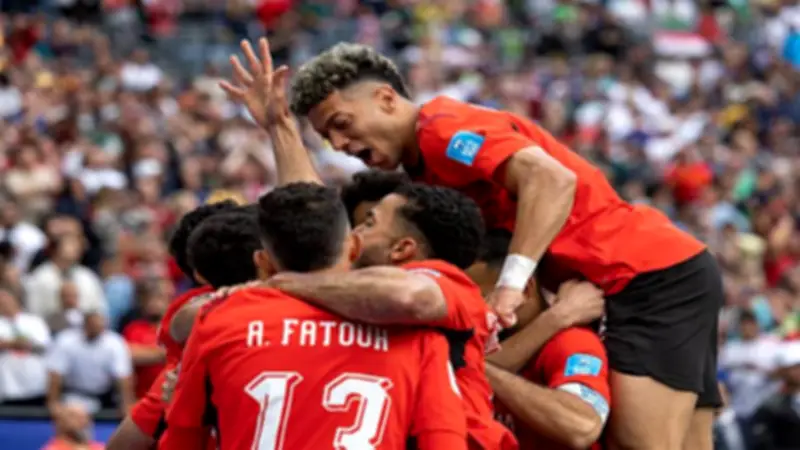 ثلاثي منتخب مصر في التشكيل المثالي لدور المجموعات بكأس العالم 2026