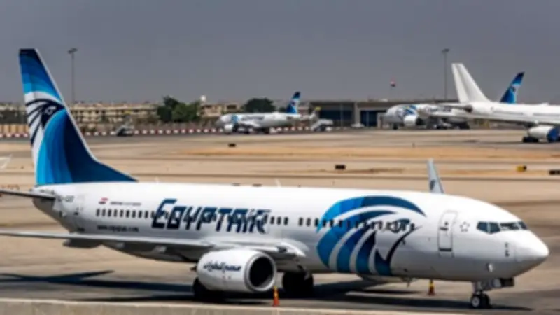 مصر للطيران تحقق في شكوى راكبة بعد فيديو متداول على مواقع التواصل