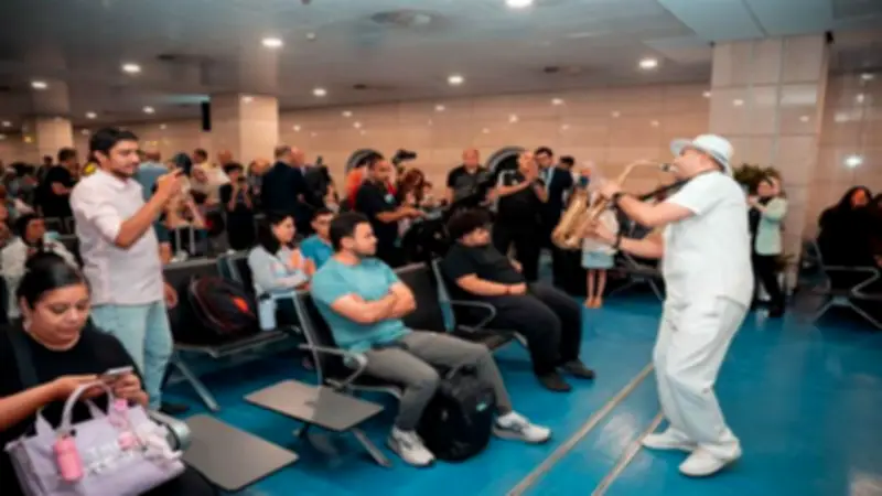 مصر للطيران تطلق أولى رحلاتها المباشرة من القاهرة إلى شيكاغو الأمريكية