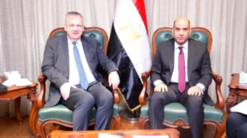 وزير العمل يبحث مع السفير الألماني تعزيز التعاون في تنقل العمالة والتدريب المهني