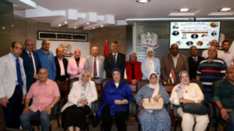حزب المصريين يفتح ملف الفجوة بين التعليم وسوق العمل في ندوة موسعة
