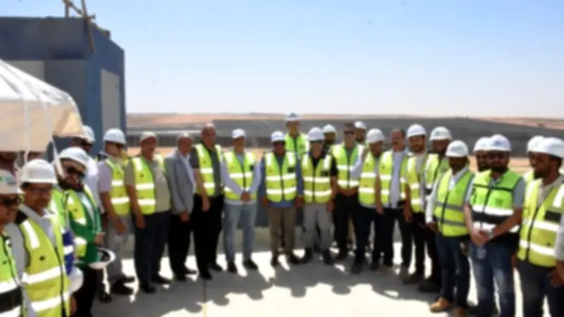 وزير الكهرباء ونائب محافظ أسوان يتفقدان مجمع بنبان للطاقة الشمسية