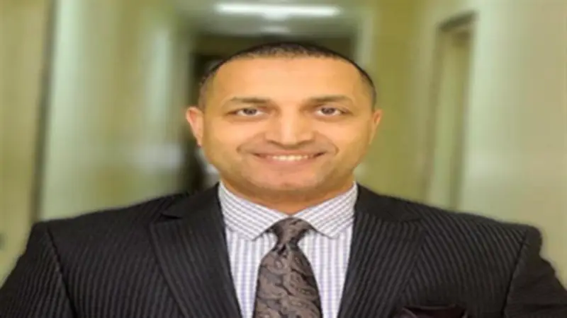 إيهاب الخطيب: حسام حسن يستحق التجديد حتى 2030 بعد التأهل لدور الـ32