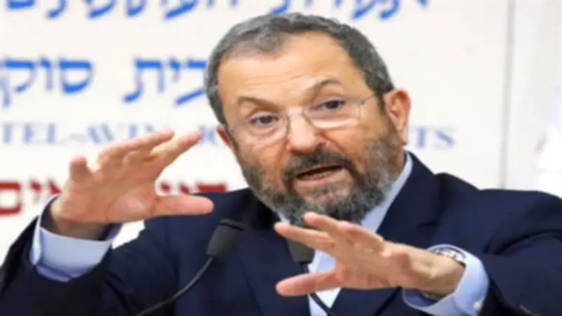 إيهود باراك يهاجم نتنياهو: سنطرده بالعصي والحجارة إذا حاول تخريب الانتخابات