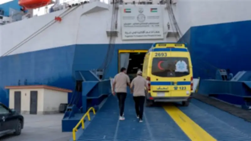 المستشفى الإماراتي العائم في العريش يستقبل 5 حالات جديدة من غزة