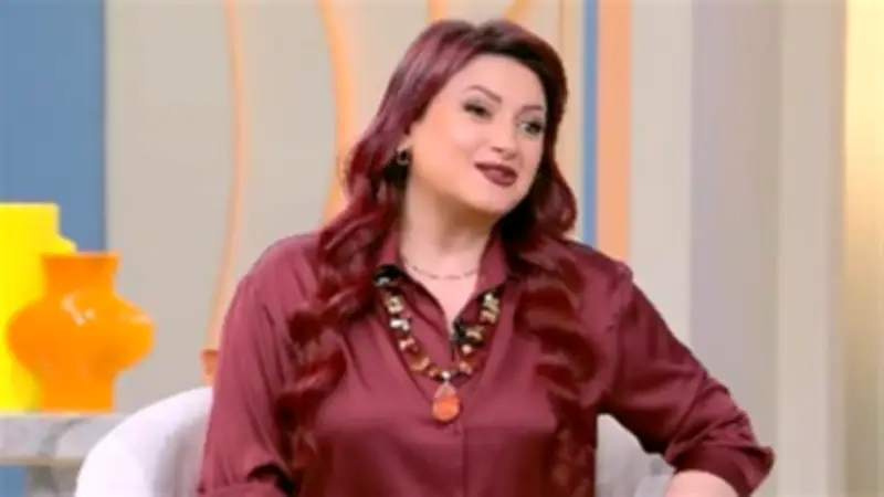 خبيرة إتيكيت: الثقة بالنفس في المناسبات تعتمد على الهدوء وآداب السلوك وليس التصنع