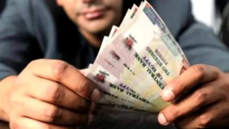 خبير يحذر من توسع شركات التمويل الاستهلاكي ويصف المحافظ بـ417 مليار جنيه