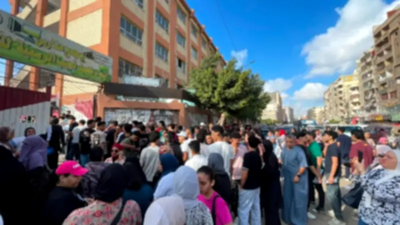 إغماءات بين طلاب وملاحظين في أول أيام امتحانات الثانوية العامة