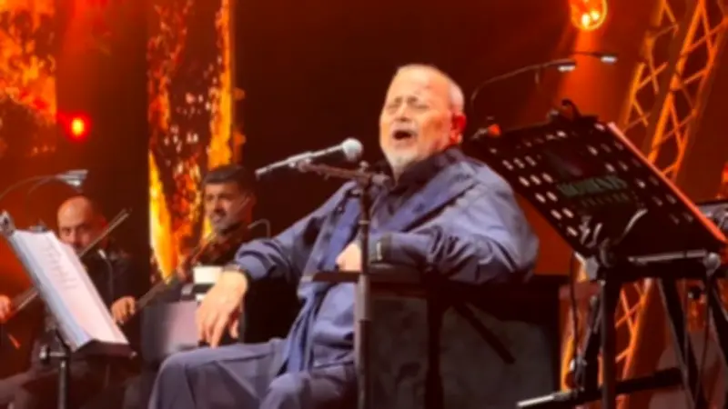 معجب يقتحم حفل جورج وسوف في فرنسا والمطرب يرفض تعرضه للأذى