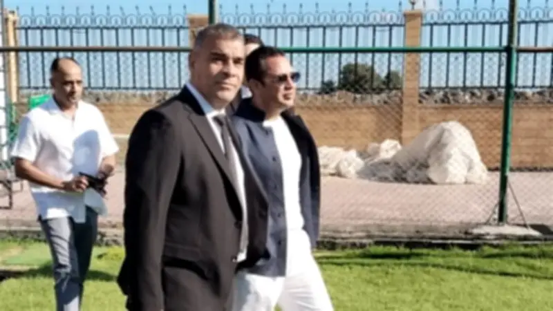 الظهور الأول لحمزة الجمل مدرباً للاتحاد السكندري بحضور رئيس النادي