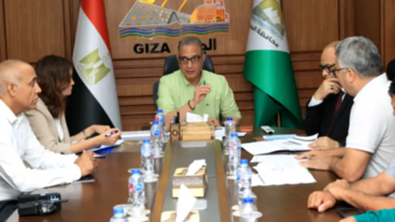 محافظ الجيزة: حصر المناطق المتضررة من ضعف المياه والعمل على دعمها
