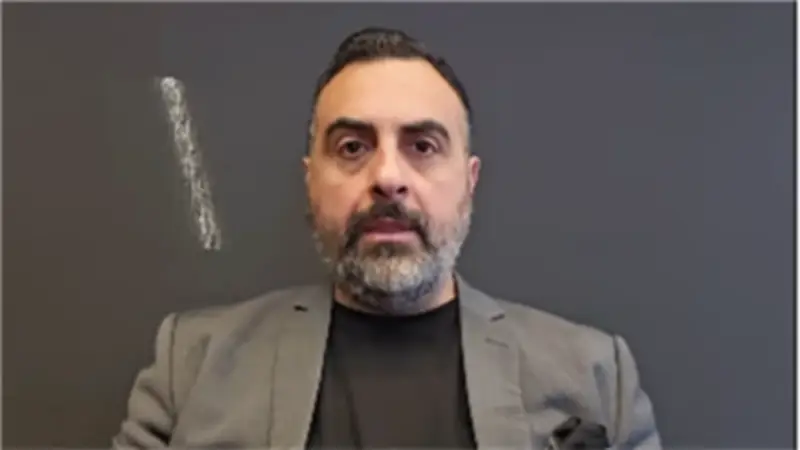 خبير يتوقع استمرار مكاسب الذهب حتى 4400 دولار ويستبعد تجاوز 4500