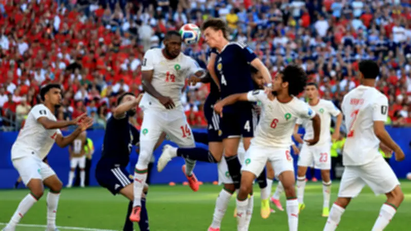 جوارديولا يتابع المغرب من المدرجات ويشعل التكهنات حول مستقبله