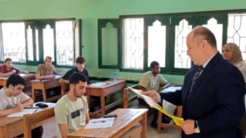 رئيس قطاع مدن البعوث الإسلامية يتفقد لجان الثانوية الأزهرية بالقاهرة