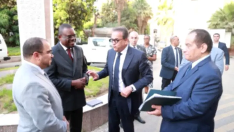 وزير الصحة يضع خطة لإنشاء 4 مواقع للتخلص الآمن من النفايات الطبية