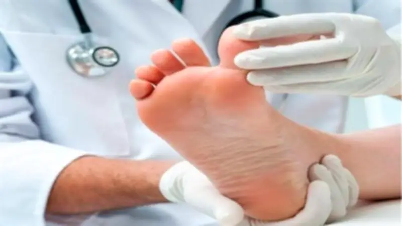 الصحة تحذر مرضى السكري: 7 علامات تحذيرية قد تؤدي إلى بتر القدمين