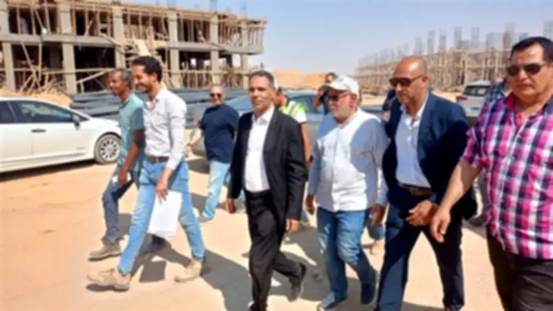 مسؤولو الإسكان يتفقدون مشروعات مدينة الشروق ويتابعون سكن مصر وظلال وأسواق الخير