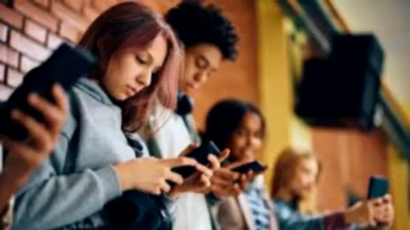 كيف تتأكد من عدم وجود خط محمول مسجل باسمك دون علمك بعد واقعة طالب الشرقية؟