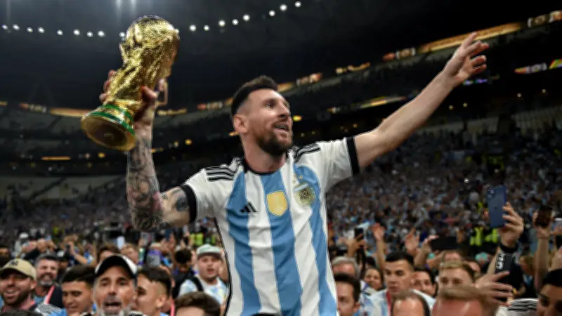 إبراهيم نور الدين: ميسي أكثر لاعب محمي تحكيمياً وكان يستحق الطرد في مونديال 2026