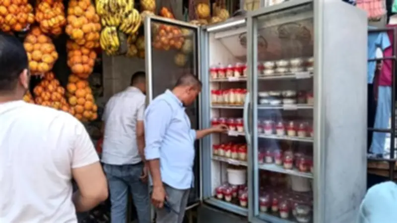 حملات مكثفة على محلات عصير القصب بالمنيا.. تحرير 103 محاضر وضبط مخالفات غذائية