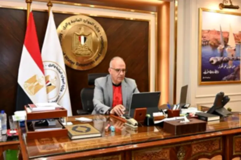 الري تبحث إطلاق مشروع لتحلية مياه الصرف الزراعي بالطاقة المتجددة