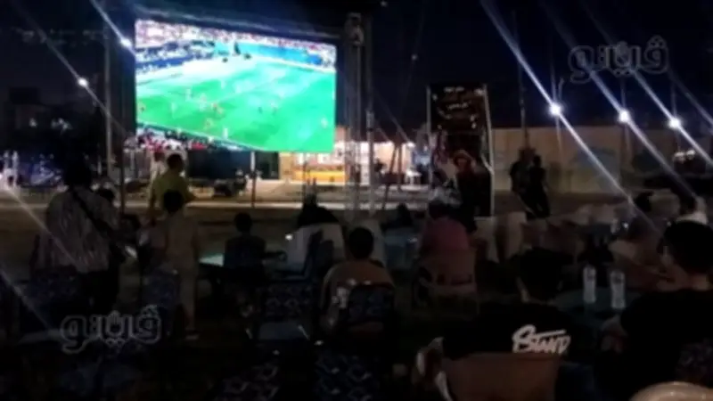 أهالي الإسماعيلية يحتشدون أمام الشاشات لمتابعة مصر وبلجيكا في المونديال