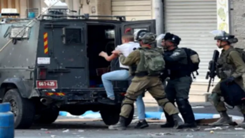 اعتقال 60 فلسطينيا في الضفة الغربية وشهيد ومصابون في خان يونس