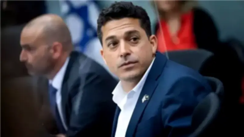 وزير إسرائيلي يهدد بشن حرب على سوريا ويتهم ترامب بالتغاضي عن أردوغان