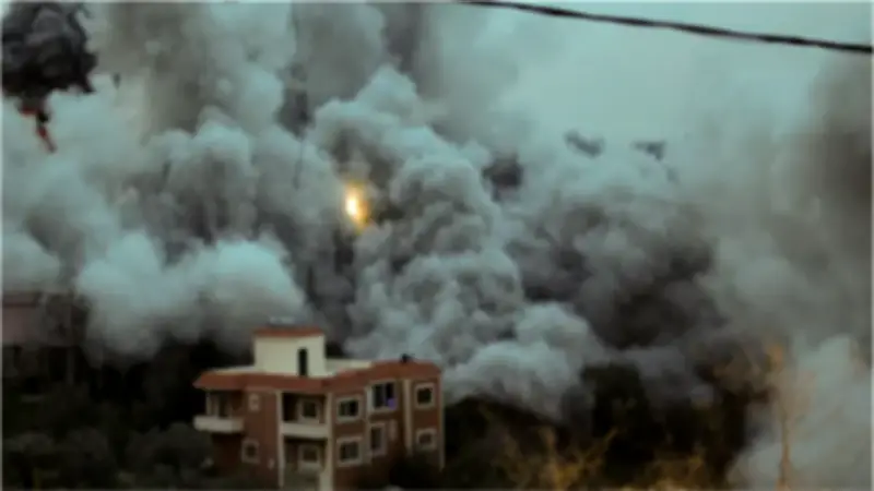 رغم تفاهمات التهدئة.. غارات إسرائيلية على جنوب لبنان ونزوح واسع في النبطية