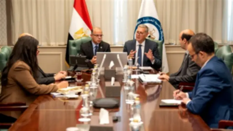 لجنة مشتركة بين البترول والاستثمار لتعزيز تمويل مشروعات القطاع
