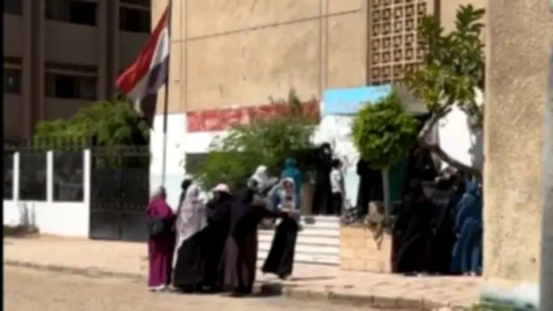 فرحة طالبات الثانوية الأزهرية بعد امتحان الصرف في مدينة نصر