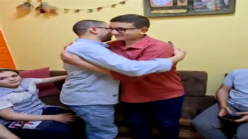 الرزق مش دايما فلوس.. فرحة داخل منزل محمد الثاني إعدادية أزهرية بالدقهلية