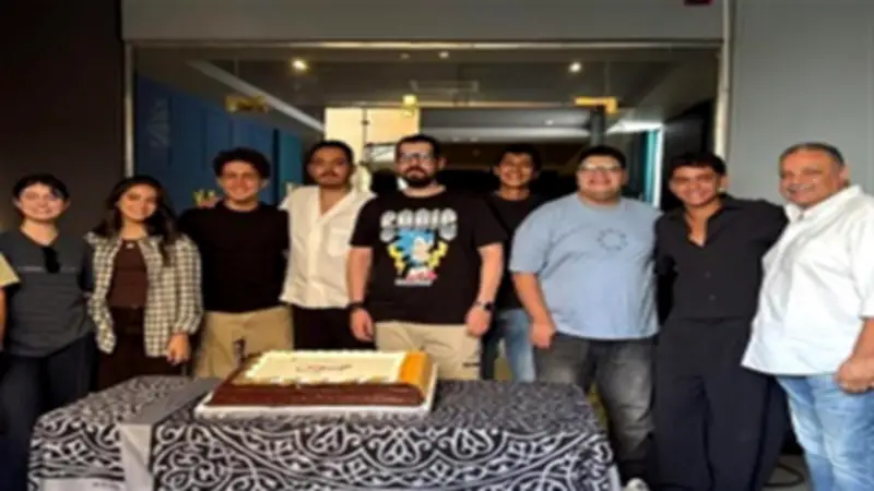 فريق عمل فيلم «ممسوس» يحتفل بانطلاق التصوير في أجواء حماسية