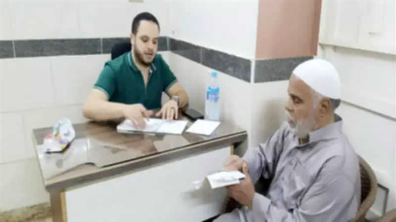 قافلة طبية بقرية ميت عافية تقدم الكشف والعلاج المجاني لـ55 مواطنا بالمنوفية