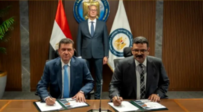 توقيع مذكرة تفاهم لدراسة مشروع تعديني صناعي متكامل لفوسفات أبو طرطور