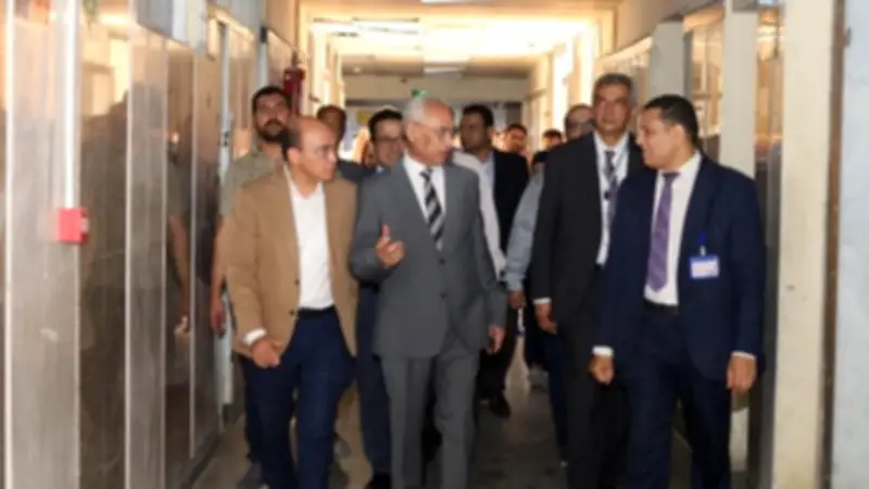 رئيس جامعة المنيا يتفقد أعمال التطوير الشامل بمستشفى القلب والصدر