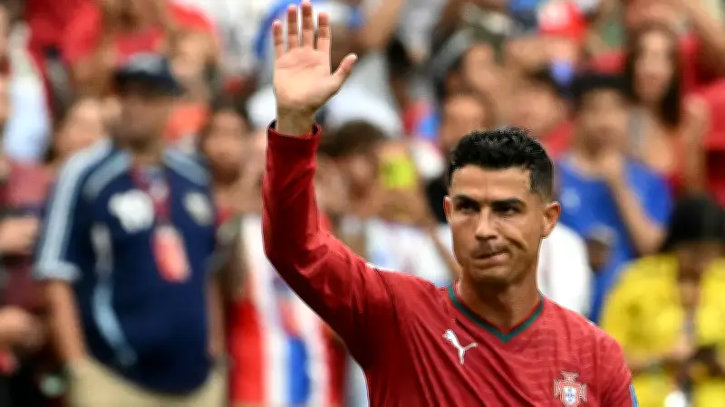 ميسي يثير غضب رونالدو بعد إحراج صحفي في كأس العالم 2026